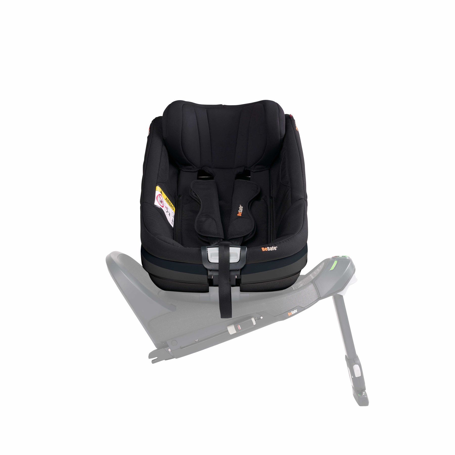 Le BeSafe Beyond vu de face, posé sur sa base ISOFIX.