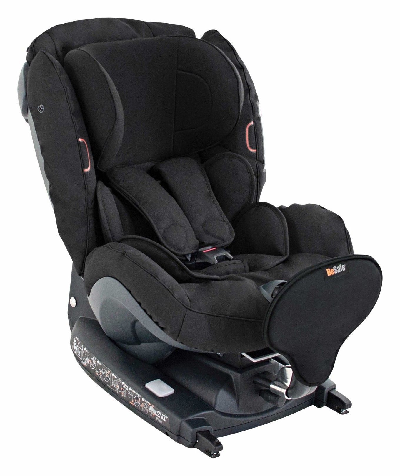 Le siège auto BeSafe iZi Kid X2 i-Size vu de trois quarts, sur fond blanc.
