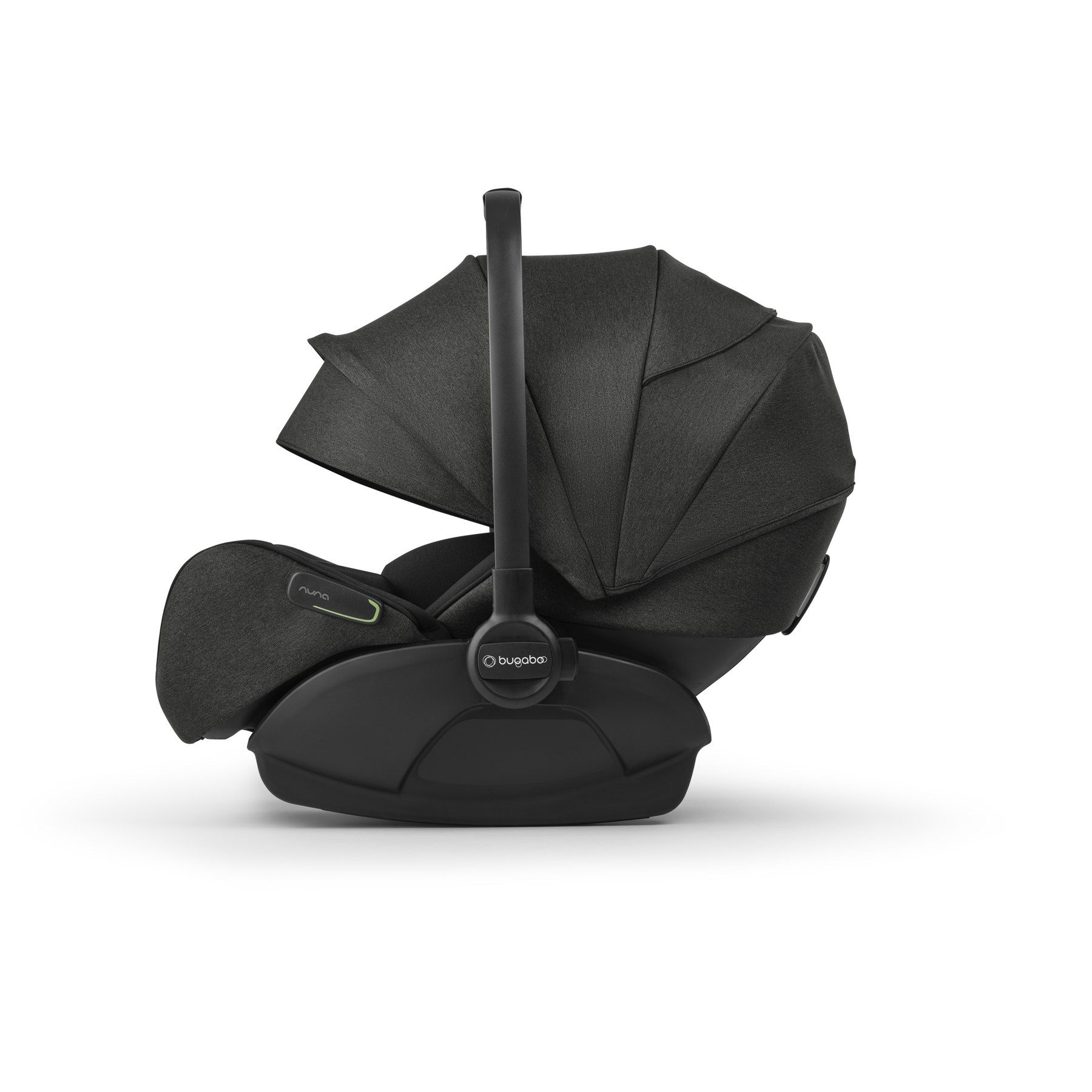 Coque Bugaboo Otter by Nuna vue de profil, capote dépliée