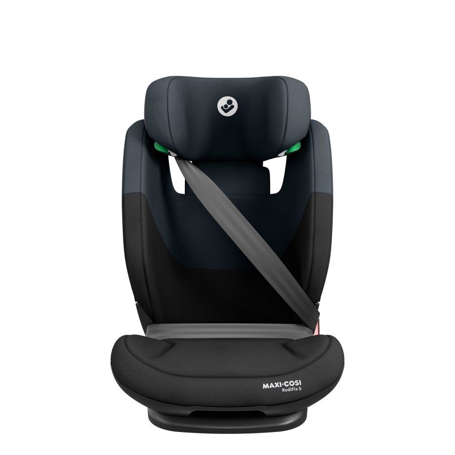 Maxi-Cosi RodiFix S i-Size vu de face avec la ceinture de la voiture
